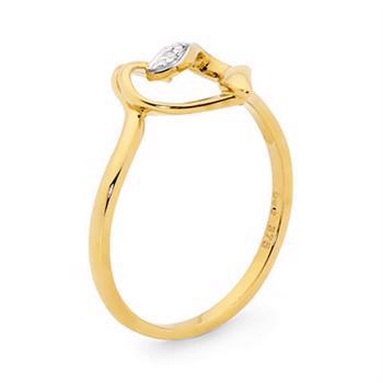 Beautiful heart gold ring with 3 diamonds