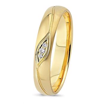 Nuran 14 carat yellow gold Ladies ring with 0.04 ct diamonds wesselton si
