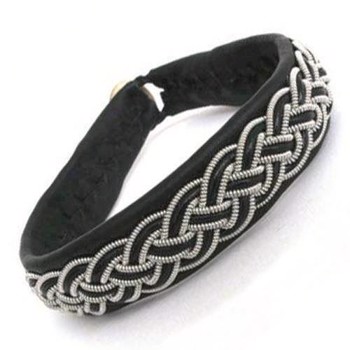 BeChristensen Noa Handwoven Sami Bracelet in black with pewter wire