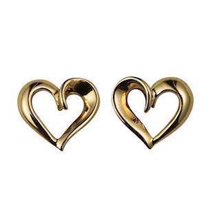 Romantic heart studs in 8 ct gold