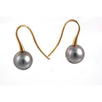 9 - 10 mm Tahiti pearl earring on a pair of 18 carat trumpet gold hoops
