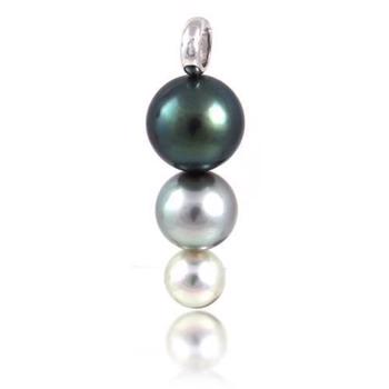 Three pearl Tahiti pearl pendant with 18 carat white gold bail