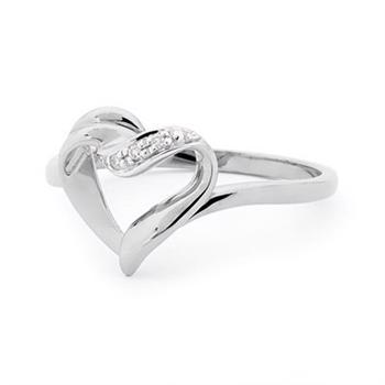 9 ct fun white gold heart ring with diamonds