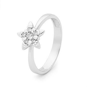 9 ct white gold star ring with diamonds