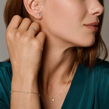Nuran set , med totalt 0,35 ct Wesselton SI