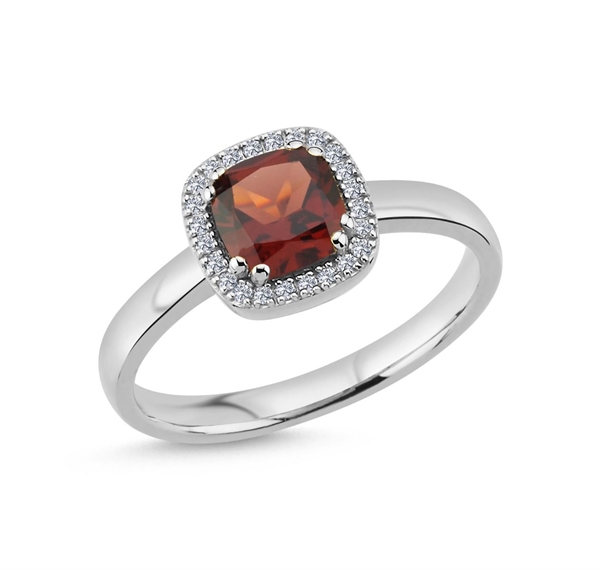 Nuran Ringa , med totalt 0,12 ct Wesselton SI