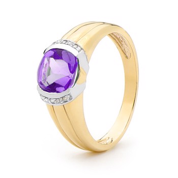 Ring with gemset, from Bee