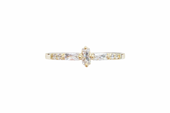 Ring 8 karat baguette zirkonia, från L&G