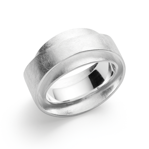 925,- Ring børstet, från Bastian Inverun