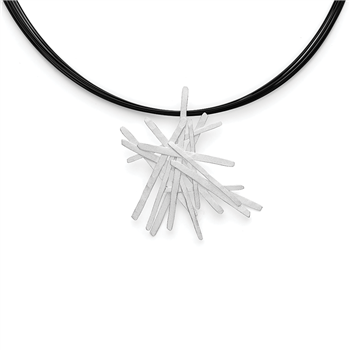 925/- vedhæng, mat, från Bastian Inverun