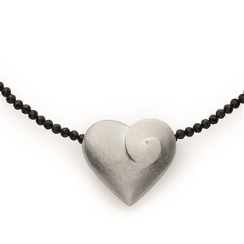 925/- Vedhæng, rhodineret, mat, från Bastian Inverun