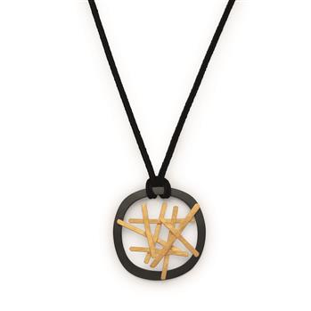 925/- Vedhæng, delvis fg, sort rh, mat, från Bastian Inverun