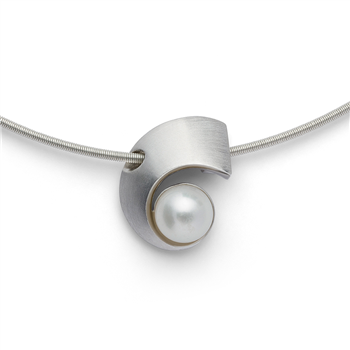925/-vedhæng, rh, matt/pol, kultur.perle3,18ct, från Bastian Inverun