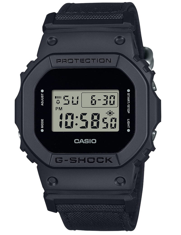 Casio model DW-5600BCE-1ER köpa den här på din Klockor och smycken shop