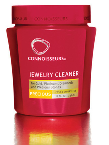 Cleaning fluid for silver or gold jewellery