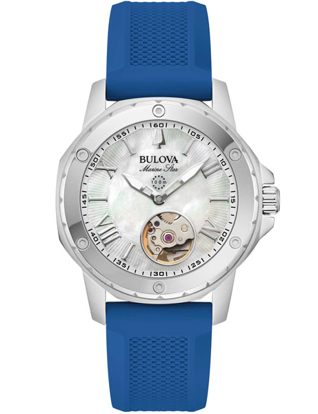 Blå armband, silverurtavla med synliga kugghjul. Text: "Bulova Marine Star", "100M".